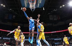 关于俄克拉荷马雷霆训练开放日；冲刺阶段扳平良机引欢呼；NBA总决赛在即；临场指挥获称赞的信息