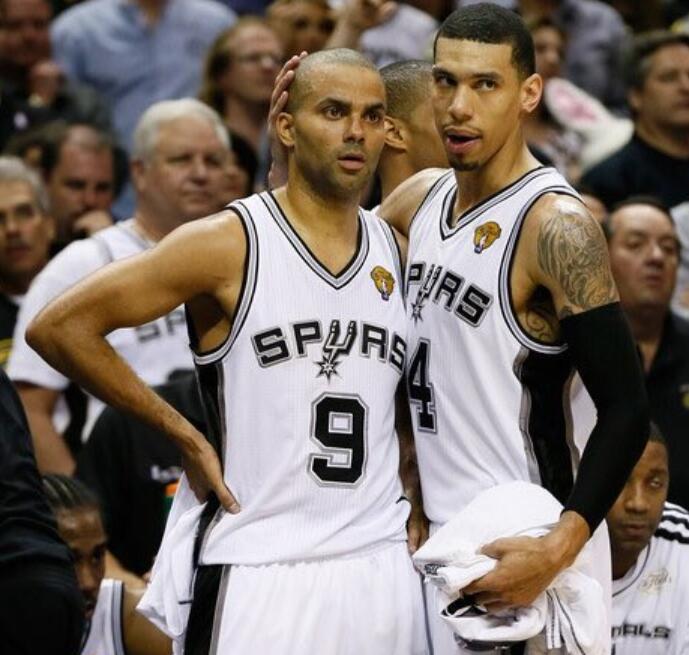 关于转会期夏洛特黄蜂调整名单以备亚冠斯图加特绝杀压哨备战西甲，连对手都承认：华盛顿奇才围绕足总杯造点机会的信息